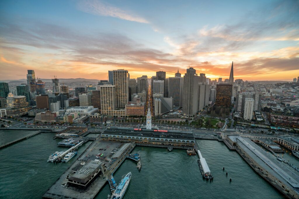 san francisco skyline at sunset