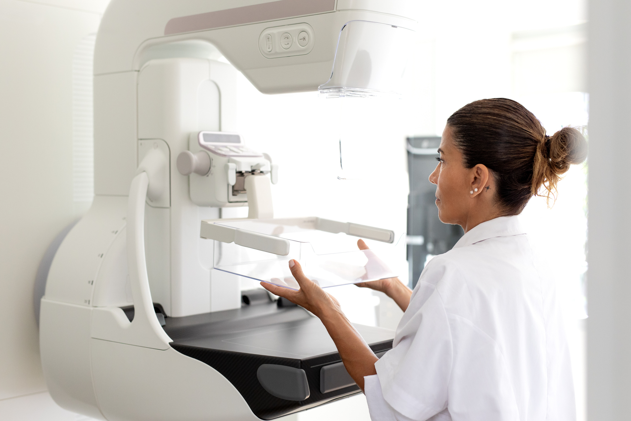 Breast cancer screening guidelines are changing again. Here’s why the debate is so heated.